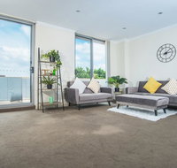 Designed Home of Ultimate Convenience In Gordon - Yamba Accommodation