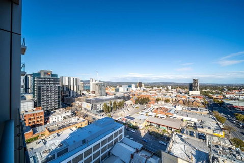 Divinity On Morphett - In The Heart Of The CBD - Free Wifi - Nespresso - Yamba Accommodation 1