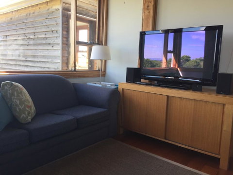 Dolphin Beach House - Yamba Accommodation 0