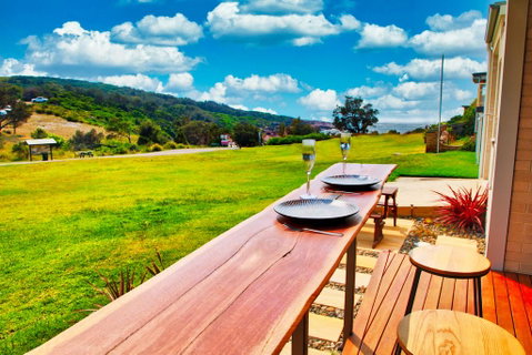 Dolphin Studio Apartment, 1a Ocean Street - Yamba Accommodation 2