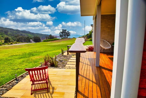 Dolphin Studio Apartment, 1a Ocean Street - Yamba Accommodation 1