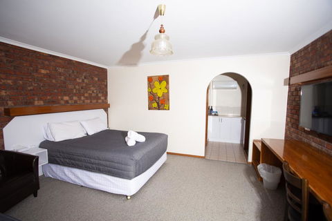 Donald Motor Lodge - Yamba Accommodation 2