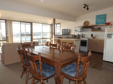 Donaldsons At Pambula Beach - Yamba Accommodation 3