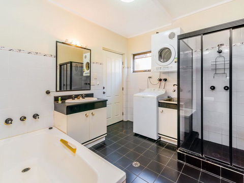 Doncaster - Yamba Main Beach And Sea Pool - Yamba Accommodation 1