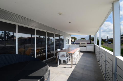 Dream Catcher Beach House - Shellharbour - Yamba Accommodation 1