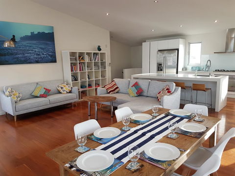 Dream Catcher Beach House - Shellharbour - Yamba Accommodation 0