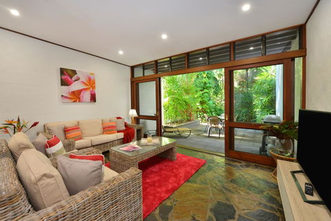 Drifting Port Douglas - Yamba Accommodation 0