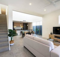 Dune Townhouse on Nautilus Way - Yamba Accommodation