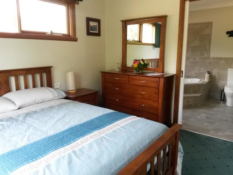 Eagle's Roost Farmstay B&B - Yamba Accommodation 1