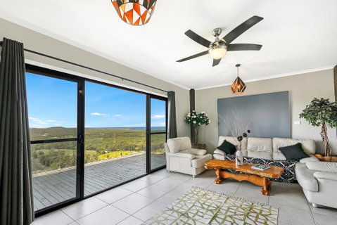 Eagles Loft - Yamba Accommodation 2