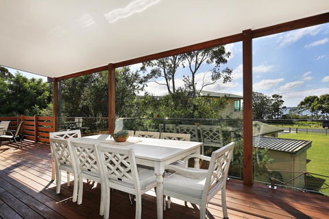 Eagleview - Pet Friendly - 4 Min Walk To Beach - Yamba Accommodation 1