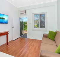 Easy Going Holiday Unit On McKenzie MK5 - Yamba Accommodation