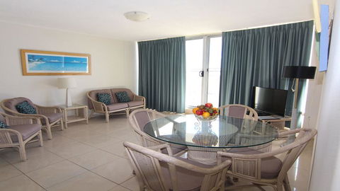 Ebbtide 13 - On The Beach! - Yamba Accommodation 3