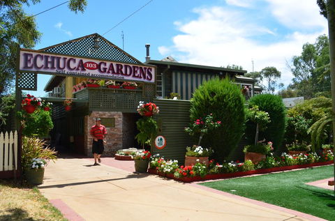 Echuca Gardens - Yamba Accommodation 2