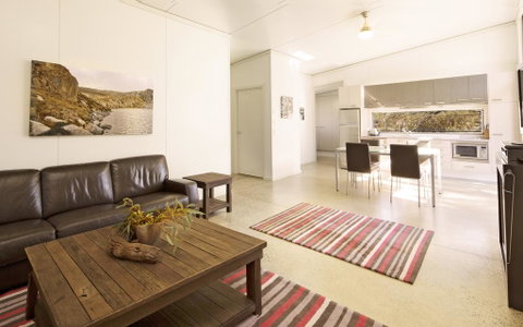 Ecocrackenback 9 - Sustainable Chalet Close To The Slopes - Yamba Accommodation 2
