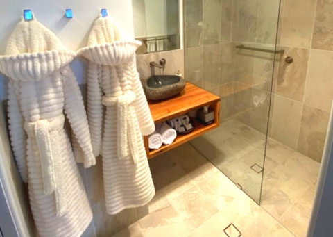 Eiger Chalet - Yamba Accommodation 3