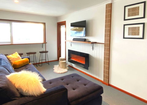 Eiger Chalet - Yamba Accommodation 1