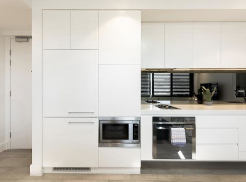 EIGHT TWO NINE TWO III: BONDI BEACH - Yamba Accommodation 1