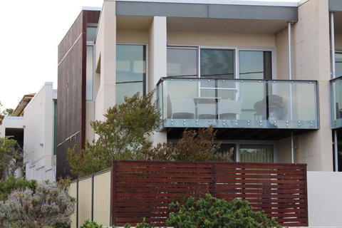 Eighty Eight - Yamba Accommodation 0