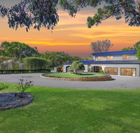Elk Estate - Yamba Accommodation