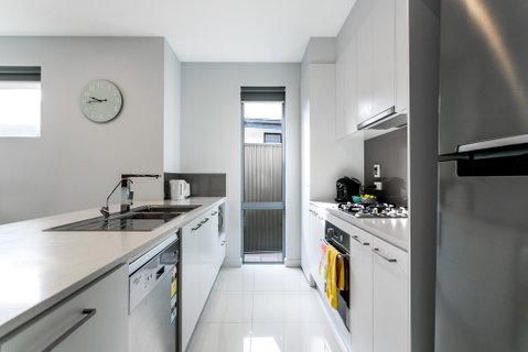 Ella House Adelaide - Yamba Accommodation 3
