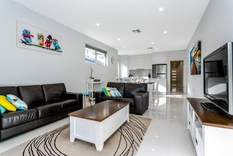 Ella House Adelaide - Yamba Accommodation 0