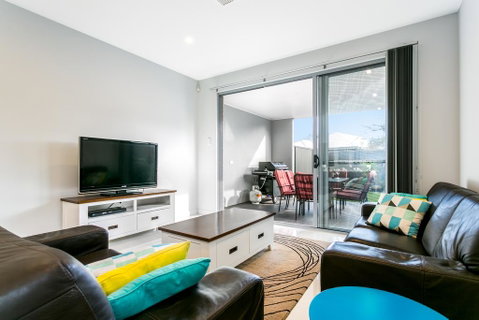 Ella House Adelaide - Yamba Accommodation 1