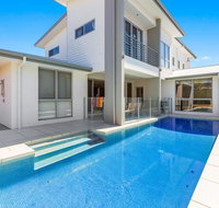 Elliston  Corporate Boardies. - Yamba Accommodation