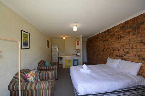 Ellswood 1 - Yamba Accommodation 0