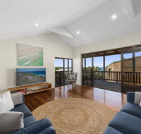 Emerald Seas Beach House - Yamba Accommodation