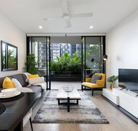 Emp - Work Remotely while Enjoying Your Stay - Yamba Accommodation