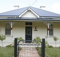 Encore's Delkeith Cottage - Yamba Accommodation