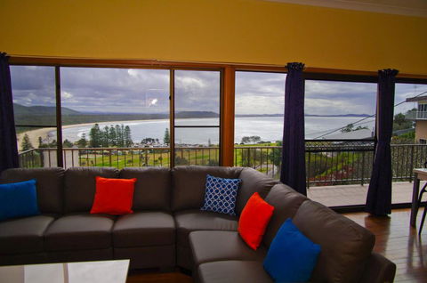 Endeavour, 10 Dulconghi Street - Yamba Accommodation 0