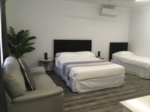 Escape On Lake - Yamba Accommodation 3