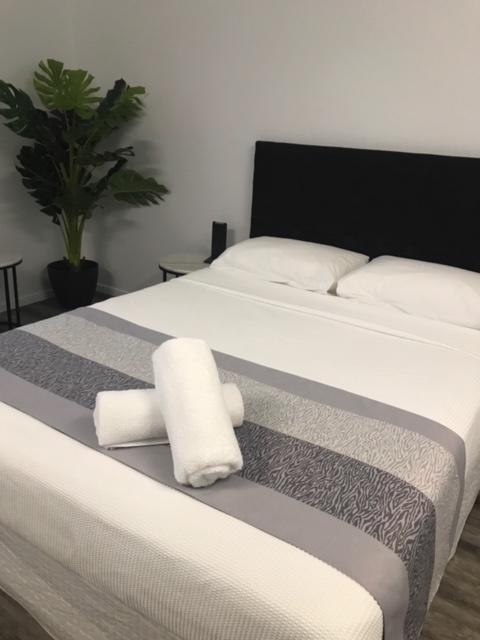Escape On Lake - Yamba Accommodation 2