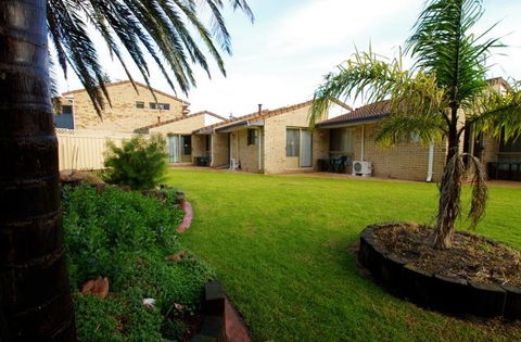 Esperance Beachfront Resort - Yamba Accommodation 0