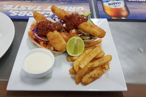 Exchange Hotel Blayney - Yamba Accommodation 3