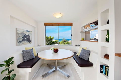Experience Bondi Beach As Your Backdrop - Yamba Accommodation 1