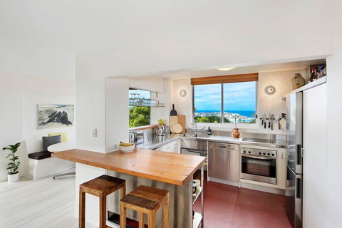 Experience Bondi Beach As Your Backdrop - Yamba Accommodation 3