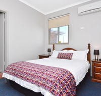 Eyre Hotel - Yamba Accommodation