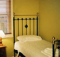 Eyre House - Yamba Accommodation