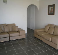 Fabulous location - Ground Floor Waterfront Unit Clearview Apartments - Yamba Accommodation