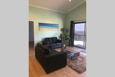 FAIRVIEW COTTAGE 25B - Waterfront Accommodation - Yamba Accommodation 1