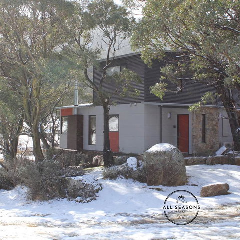 Faraya Chalet - Yamba Accommodation 0