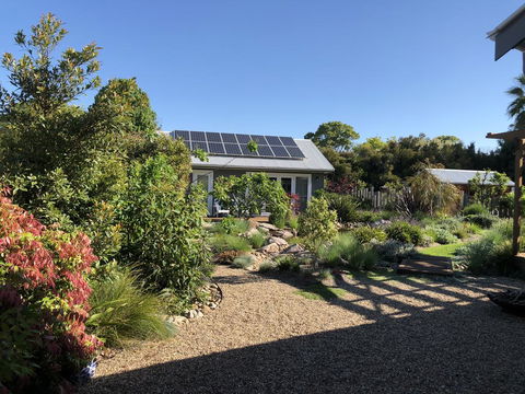 Fig Tree Cottage - Yamba Accommodation 1