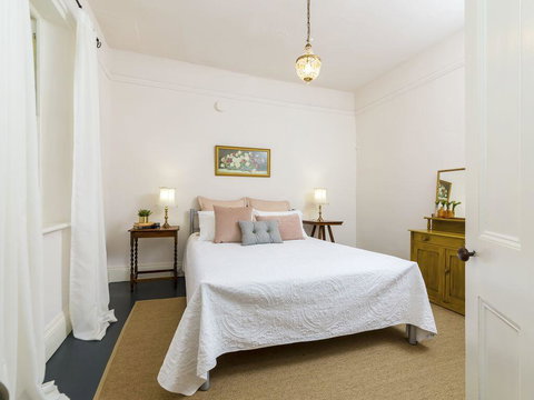 Fig Tree Cottage - Yamba Accommodation 2