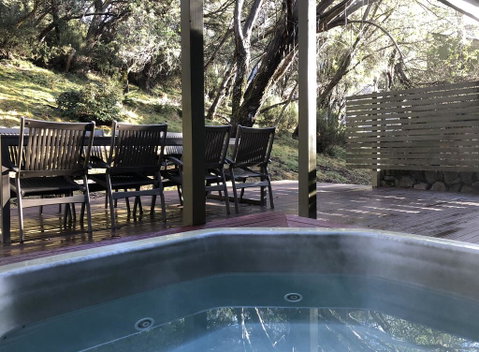 Fire Dreaming - Yamba Accommodation 1