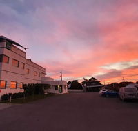 Fish Creek Hotel - Yamba Accommodation
