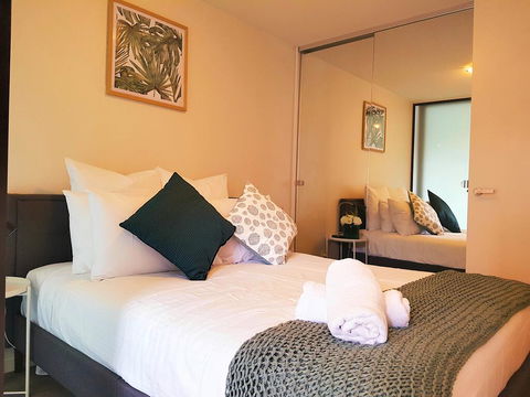 FITZROY FANTASTIC 1BR APT With FREE WINE, NETFLIX, WIFI, Close To TRAMS, COLES - Yamba Accommodation 1