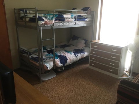 Flat 2, 42 McMillan Rd - Yamba Accommodation 2